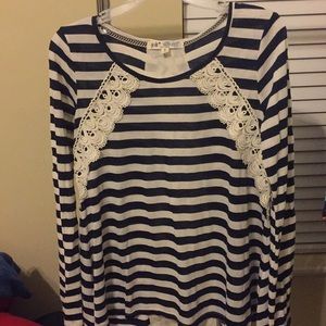 Juniors Stripped shirt with tie back